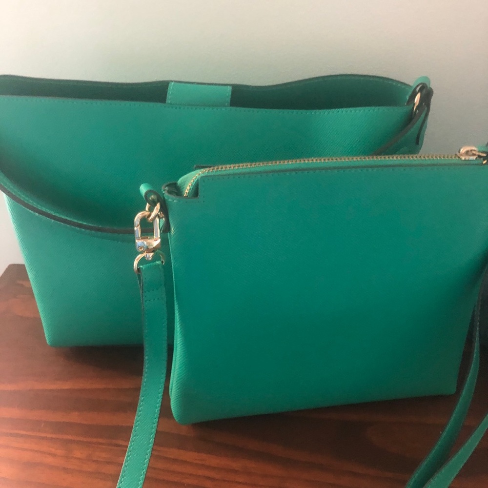 Set of 2 Matching Green Handbags